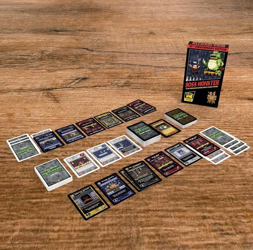 Miniatura 3 de Boss Monster Edición del 10º aniversario de Brotherwise Games Tiempo de juego de 30 minutos 2 a 4 jugadores A partir de 13 años Juego