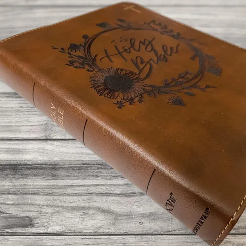 Miniatura 3 de Biblia grabada a mano con letras y láser NIV Journaling, regalo personalizado, grabado de nombre personalizado disponible