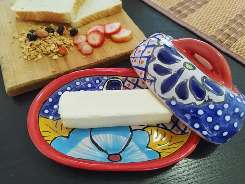 Miniatura 4 de Cuenco para Mantequilla de Cerámica Talavera con Tapa Pintada a Mano, Auténtica Cerámica Mexicana de Cocina, Diseño Floral (Rojo)