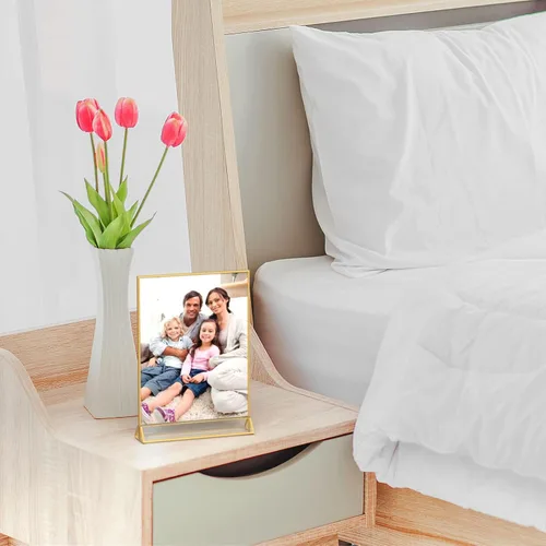 Miniatura 5 de NIUBEE Paquete de 6 soportes de acrílico transparente de 4 x 6 con bordes dorados y soporte vertical, soportes de menú de mesa de doble cara marcos