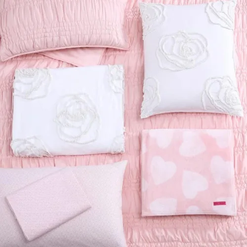 Miniatura 9 de Betsey Johnson - Manta para sofá o cama, manta súper suave y extragrande de aspecto audazmente mullido (corazón punteado rosa, 50" x 70")