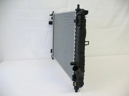 Miniatura 2 de Tong Yang CV37111A Radiador de plástico/aluminio de repuesto-09-10 CV AVEO '09-/G3 '09-'10 L4/1.6 1ROW 1.102 in A/T (RAD-13097)