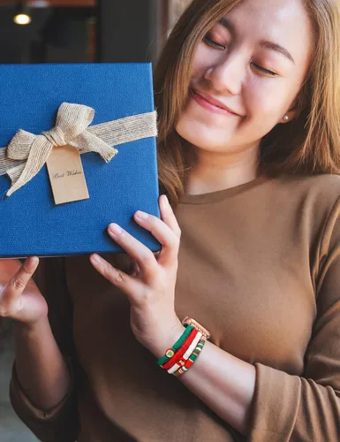 Miniatura 6 de TOYOUTHS Pulsera con cuentas Heishi compatible con Apple Watch para mujeres, niñas y niños, linda pulsera elástica de arcilla, pulsera apilable