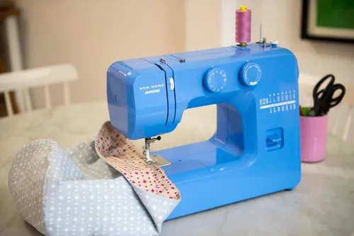 Miniatura 7 de Janome Blue Couture - Máquina de coser fácil de usar con estructura metálica interior, diagrama de bobina, videos tutoriales, ¡hecha pensando