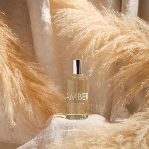 Miniatura 6 de Laboratory Perfumes Ámbar Eau de Toilette Una fragancia atemporal y evolutiva vegetación fresca, vetiver terroso y ámbar cálido Elegante sin