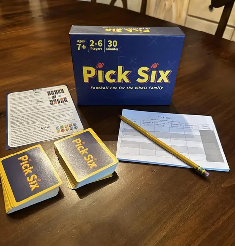 Miniatura 3 de Pick Six – ¡El mejor juego de cartas con temática de fútbol americano! Juego de cartas estratégico para niños y adultos. Ideal para fiestas y noches
