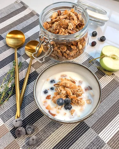 Miniatura 6 de Food to Live Granola crujiente dorada orgánica, 12 onzas, lote pequeño, hecha a mano, a granel, ideal como aperitivo para cereales de desayuno