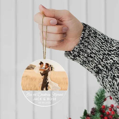 Miniatura 3 de Adorno de Navidad personalizado 2024; regalo de compromiso A1 para Co. Personalizar y apreciar