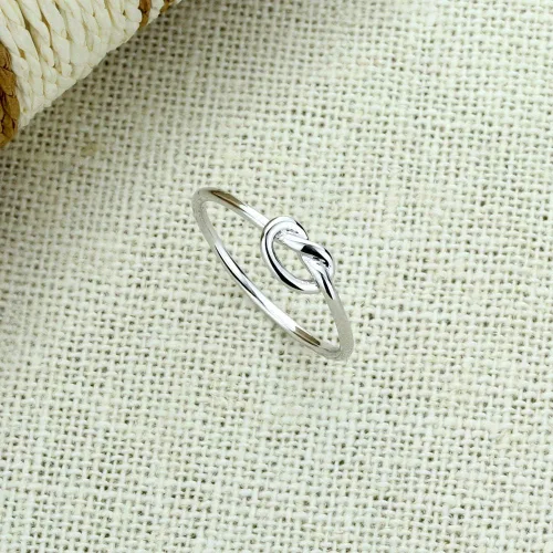 Miniatura 2 de Anillo de oro blanco sólido de 14 quilates de alto pulido liso oro celta nudo de amor anillo de promesa (tamaño 5 a 9)