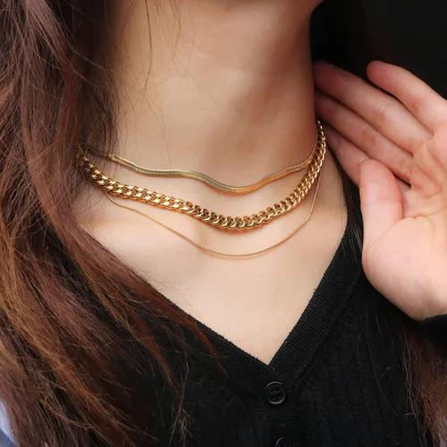 Miniatura 4 de JoycuFF Collar de oro para mujer, delicado collar de gargantilla en capas para mujer, caja de clip de serpiente, cuerda Figaro, collar de cadena