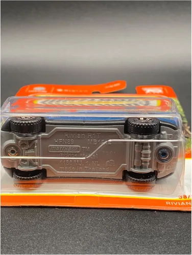 Miniatura 6 de Matchbox Rivian R1T 2022 Collector #38/100 Camión Eléctrico EV Azul