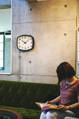 Miniatura 2 de Reloj de pared hecho en Japón de madera hecho a mano, silencioso sin tictac, funciona con pilas, hecho a mano, haya norteamericana, diseño moderno