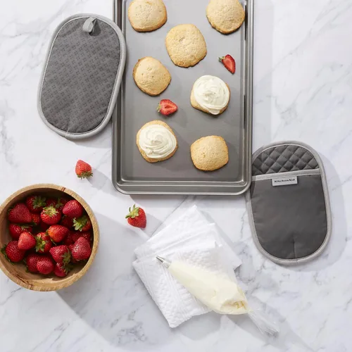 Miniatura 2 de KitchenAid Juego de 2 soportes para ollas Asteroid, gris carbón, 6.5 x 10 pulgadas Gris antracita