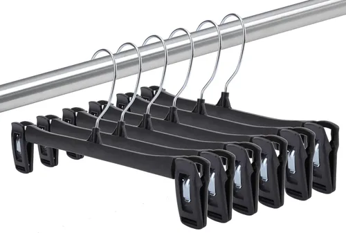 Miniatura 6 de Tosnail Paquete de 40 perchas de plástico de 12 pulgadas con clips grandes antideslizantes y gancho giratorio, color negro