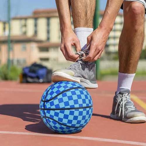 Miniatura 4 de Baloncesto para niños y jóvenes tamaño 5 (27.5") de goma premium para interiores y exteriores para niños y niñas, impermeable para juegos en el Azul