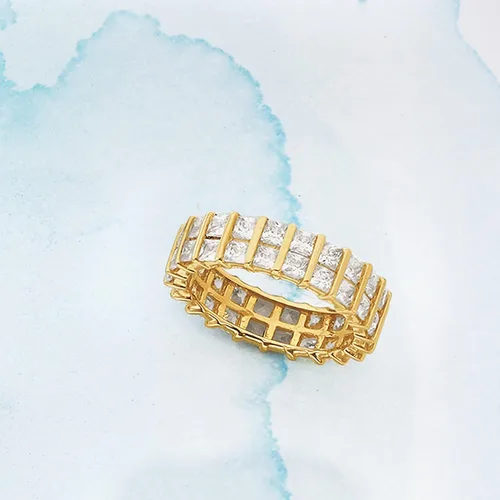 Miniatura 5 de Ross-Simons Anillo de eternidad con circonita cúbica de 4,00 qt en oro amarillo de 14 quilates