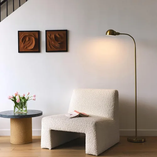 Miniatura 2 de Brightech Regent Lámpara de Pie LED, luz de poste de esquina independiente con cuello de cisne ajustable, lámpara delgada alta y brillante para Latón