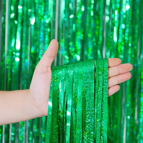 Miniatura 7 de Cortinas de flecos de aluminio para decoraciones navideñas - Melsan, paquete de 3, 3.2 x 8.2 pies, cortinas de oropel verde para fondo de fotos