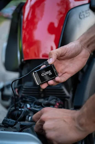 Miniatura 2 de Cube Rastreador GPS para vehículos – Dispositivo de seguimiento GPS para automóviles, camiones, mascotas – Seguimiento en tiempo real, Señales SOS