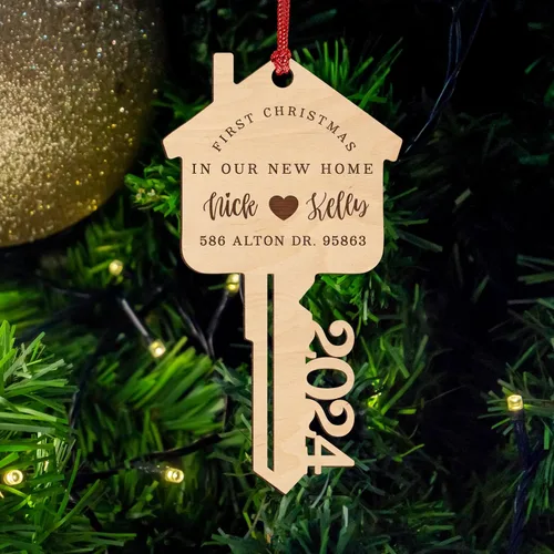 Miniatura 5 de First Christmas in Our New Home, adorno de Navidad personalizado 2025 con tu dirección y nombres, grabado con láser personalizado de madera de 4