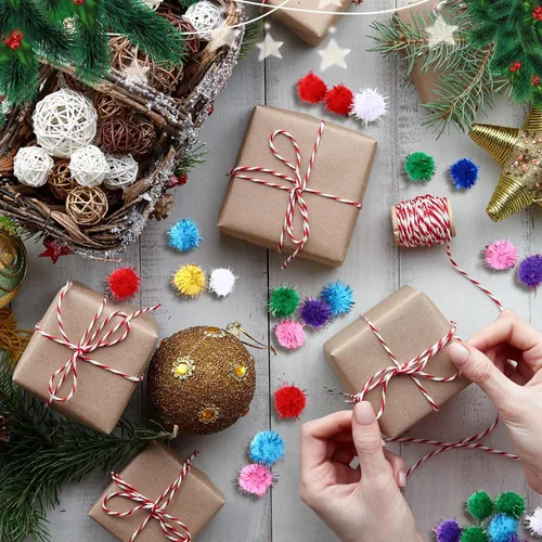 Miniatura 7 de HESTYA 500 pompones de Navidad brillantes de 0.5 pulgadas, deslumbrantes, esponjosos, pequeños pompones de fieltro con purpurina para manualidades