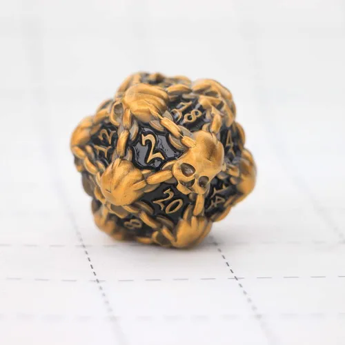Miniatura 7 de DNDWoW Calavera dorada de metal pesado D20 con cadenas, dados de calavera gótica de gran tamaño para juegos de rol de mesa -BKGH9