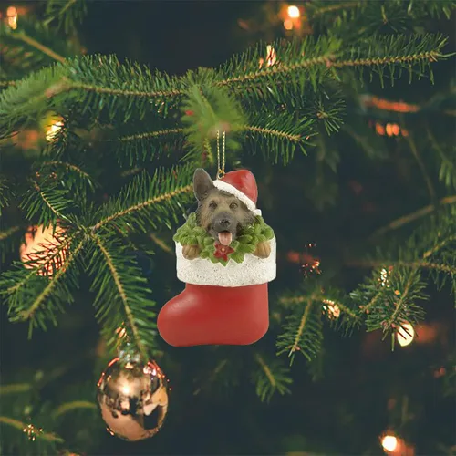 Perro de pastor alemán en medias rojas de resina para árbol de Navidad, adorno para cachorros, manualidades, celebración, adornos de Navidad, 3.46