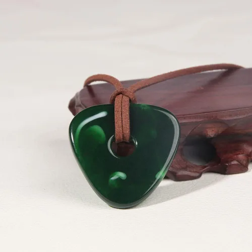 Miniatura 5 de Collar de piedra verde con llave de Coraline para Halloween, cosplay, disfraz de coralina, llavero negro, colgante de botón, cadena de suéter