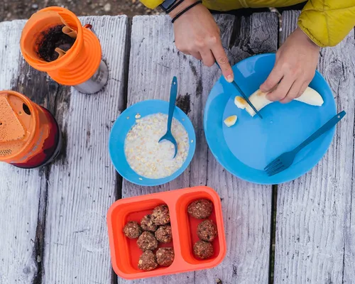 Miniatura 7 de ustPackWare - Juego de platos con bolsa de malla, construcción libre de BPA y utensilios para comer para senderismo, camping, mochileros, viajes