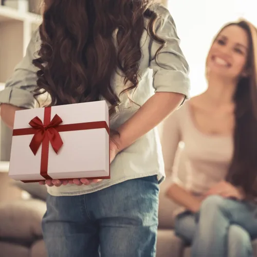 Miniatura 7 de Caja de regalo para regalo, juego de 5 cajas de regalo con tapas, cajas resistentes y elegantes para regalos, cajas de regalo rojas con cinta