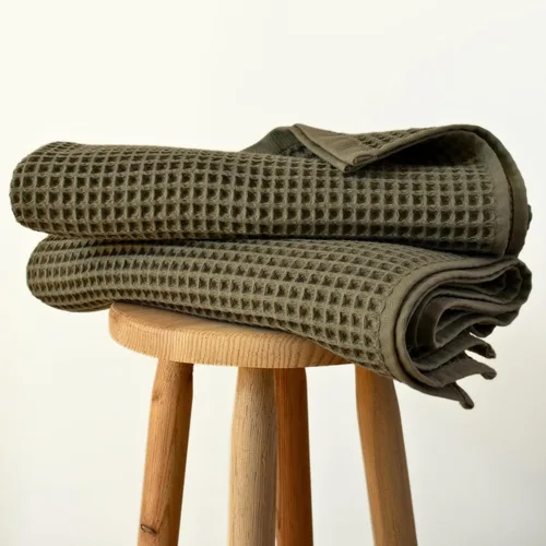 Miniatura 11 de PÜSKÜL - Paquete de 2 toallas de baño y spa de punto gofre, 100% algodón orgánico turco de alta calidad, fina de secado rápido, fabricadas en Beige