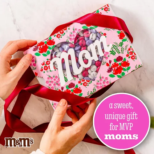 Miniatura 5 de M&M'S WORLD Caja de regalo para el Día de la Madre, 1 libra de caramelos de chocolate, estampado M&M'S con iconos del día de la madre feliz