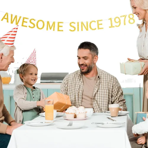 Miniatura 4 de Impresionante cartel pre-encordado con texto en inglés «Happy 48th Birthday» dorado con purpurina de 48, cuarenta y ocho años, decoración de fiesta