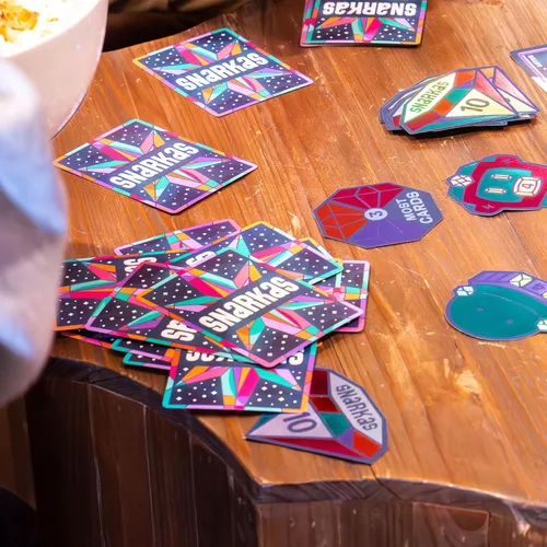 Miniatura 6 de Hootenanny Games Snarkas - Juego de cartas para coleccionar gemas para añadir y combinar Perfecto para juegos familiares 2-4 jugadores, a partir
