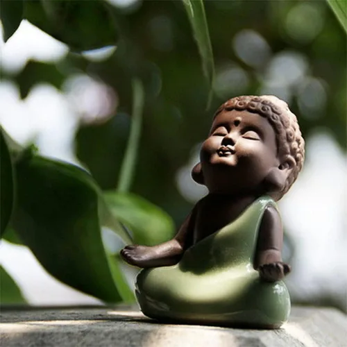 Miniatura 13 de Kingzhuo Pequeña estatua de Buda de cerámica, figura de rulai pacífica, creativas manualidades de bebé, adornos de muñecas, regalo, clásico