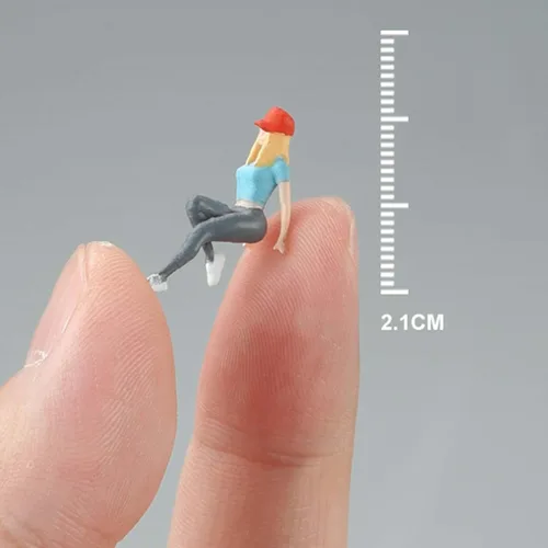 Miniatura 4 de Esquirla Escena en miniatura Personas 1/64 Figuras de niña de resina 1/64 escala HO Figuras de niña simuladas Figuras de personas para escena