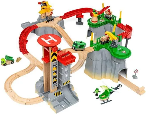 Miniatura 4 de BRIO World Cargo Mountain Set – Juego de tren de madera de 49 piezas con certificación FSC y accesorios – Compatible con todos