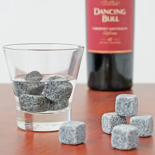 Miniatura 6 de Piedras de whisky de granito, juego de 9 rocas refrescantes reutilizables con bolsa de almacenamiento, enfriador de bebidas para whisky, bourbon
