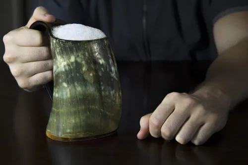 Miniatura 4 de 5MOONSUN5 's Viking - Tazas de cuerno para beber cerveza, vino y mead pagano, capacidad de 16 onzas, material de cuerno natural hecho a mano HBM-555