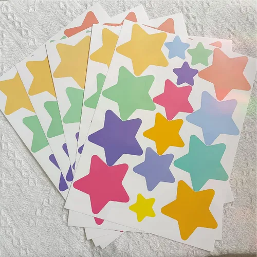 Miniatura 6 de Calcomanías de pared de estrellas coloridas para dormitorio de niños y niñas, calcomanías de pared de estrellas extraíbles de tamaño mixto