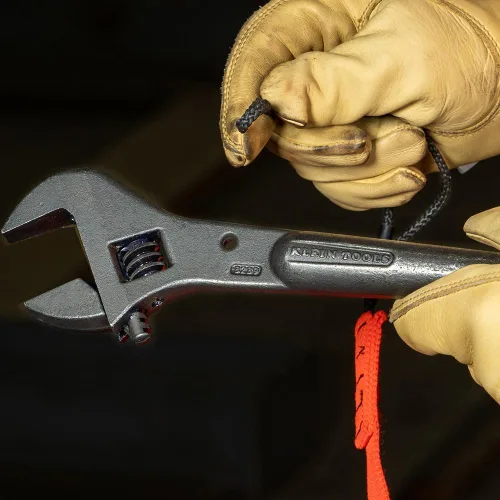Miniatura 8 de Klein Tools 3239 - Llave de espiga ajustable, fabricada en Estados Unidos, 16 pulgadas de longitud, apertura de llave de 1-58, se adapta a tuercas
