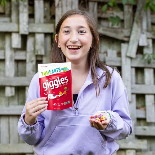 Miniatura 4 de YumEarth Organic Giggles - Caramelos masticables, aptos para alérgicos, sin colorantes, sabores artificiales, OMG ni gluten, bocadillos veganos