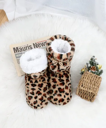 Miniatura 5 de DICUIRD Calcetines tipo pantufla acogedores y cálidos para mujer con pinzas