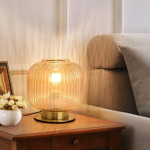 Miniatura 3 de NKU Lámpara de mesa moderna de mediados de siglo con pantalla de vidrio acanalado ámbar y acabado dorado, luz regulable para mesita de noche
