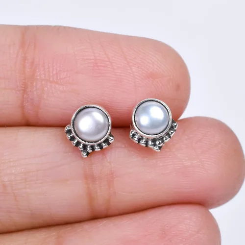 Miniatura 3 de Round Gemstone Stud Design 2