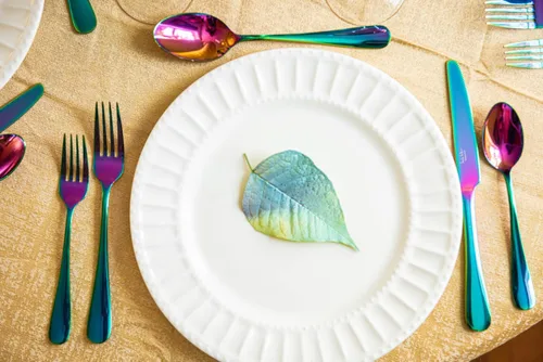 Miniatura 8 de Nicole Miller - Juego de cubiertos de 20 piezas, diseño de arcoíris, modernos utensilios de cocina de acero inoxidable para un comedor elegante