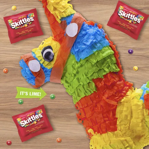 Miniatura 8 de SKITTLES Paquete a granel de caramelos masticables originales Fun Size, caja de 4 libras