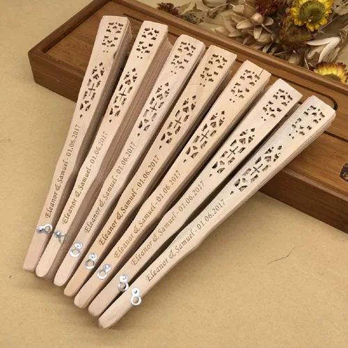 Miniatura 5 de Abanicos de madera personalizados personalizados con diseño hueco de mano con borla blanca y bolsa de regalo para invitados de boda, despedida