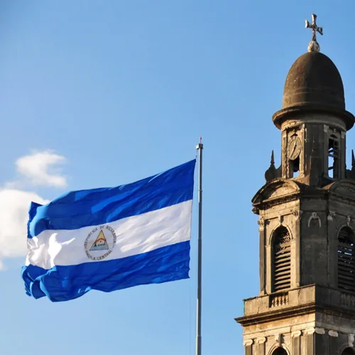 Miniatura 7 de XIFAN Bandera de Nicaragua prémium de 3 x 5 pies para exteriores, bandera de país nicaragüense grande de doble cara de nailon 210D, decoración