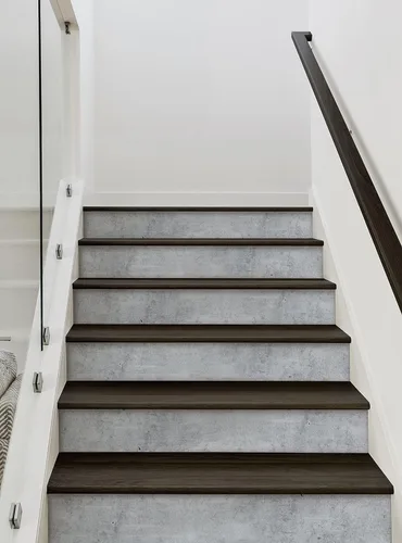 Miniatura 5 de Tiras elevadoras de escalera de cemento para despegar y pegar (gris claro, paquete de 6 - 48 pulgadas de ancho x 7 pulgadas de alto)